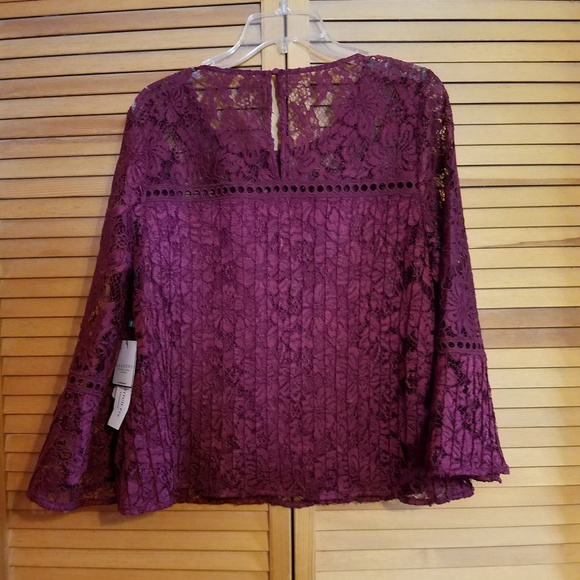 NEW Burgundy lace top w/ bell sleeves Stitch Fix - Picture 3 of 8